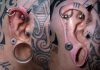 piercing dilatatore ai lobi delle orecchie
